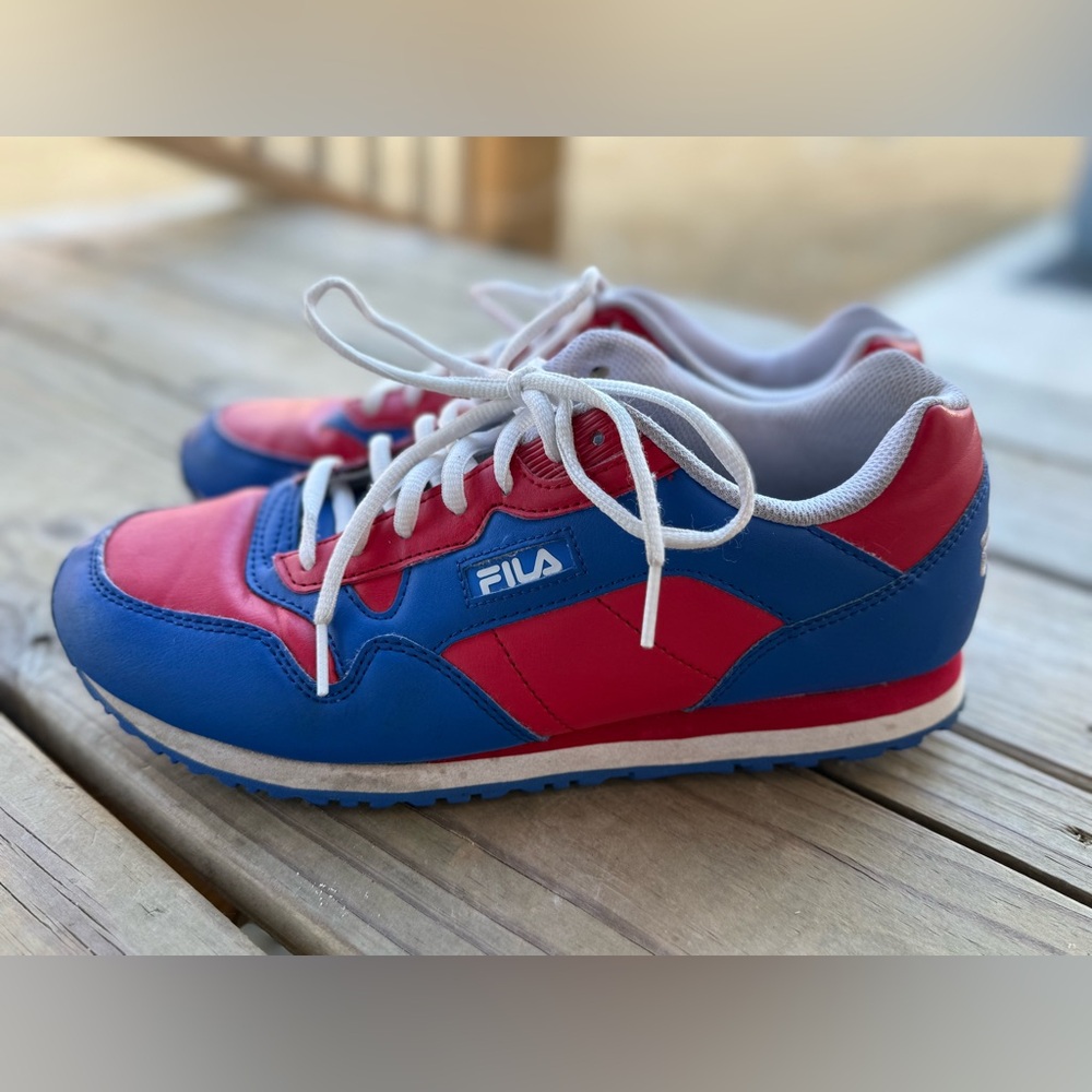 Fila Men’s 9.5 Red Blue White Cress Color Block Sneakers 1RM02056-422